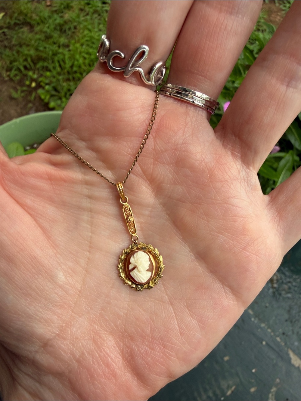 Antique/Vintage Late 1920’s Lavaliere Cameo Pendant on Gold Filled chain